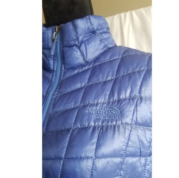 SOLD! ✔The North Face Women's Stretch Thermoball - Picture 3 of 7